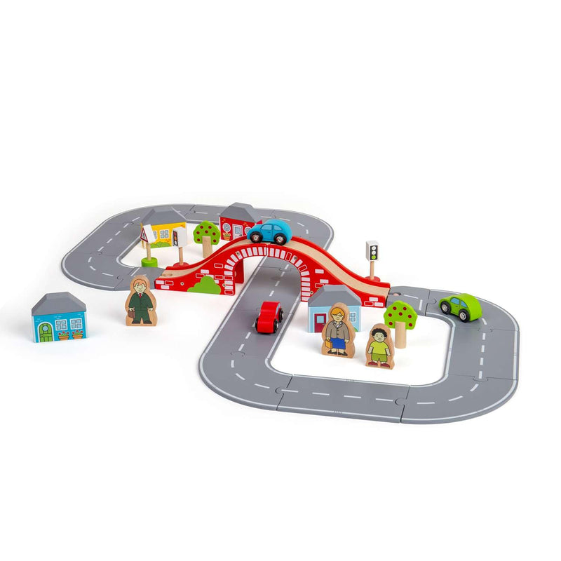 Bigjigs Rail 36pc Figure of Eight Roadway (Red Bridge) Race Car Set - Kids Car Playset with Realistic Grey Road Track, 3 Wooden Vehicles, Bigjigs Train Accessories, Wooden Train Track