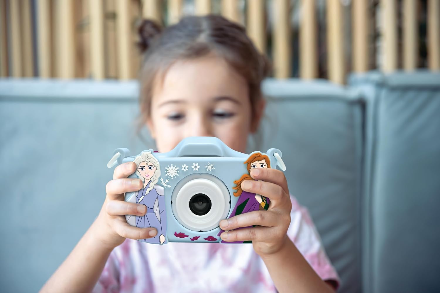 Lexibook Frozen 4-in-1 Kids Camera with Protective Case, DJ078FZ | Photo, video, MP3 & games, 15 frames, 8 GB memory card