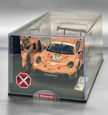 Carrera Digital 124 Porsche 911 GT3 R "Phantom Global Racing, No.23" Suzuka 2025 1:24 Schaal Slot Auto Met Werkende Voor-, Achter- & Remlichten I Geschikt Voor Leeftijd 10 Jaar+