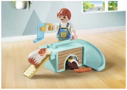 P - Junge Mit Meerschweinchen