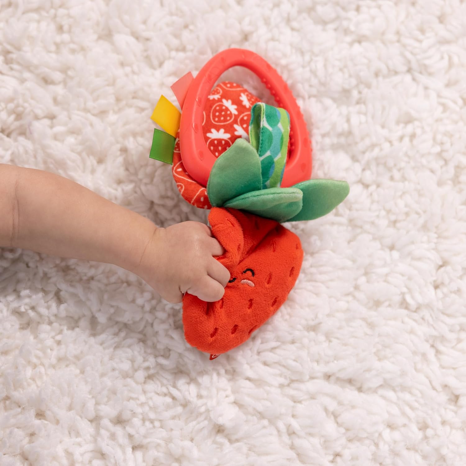 Melissa & Doug Giocattolo da Passeggino e da Viaggio per Bebè Fragola cucù Multisensoriale per Neonati Fino ai 12 Mesi
