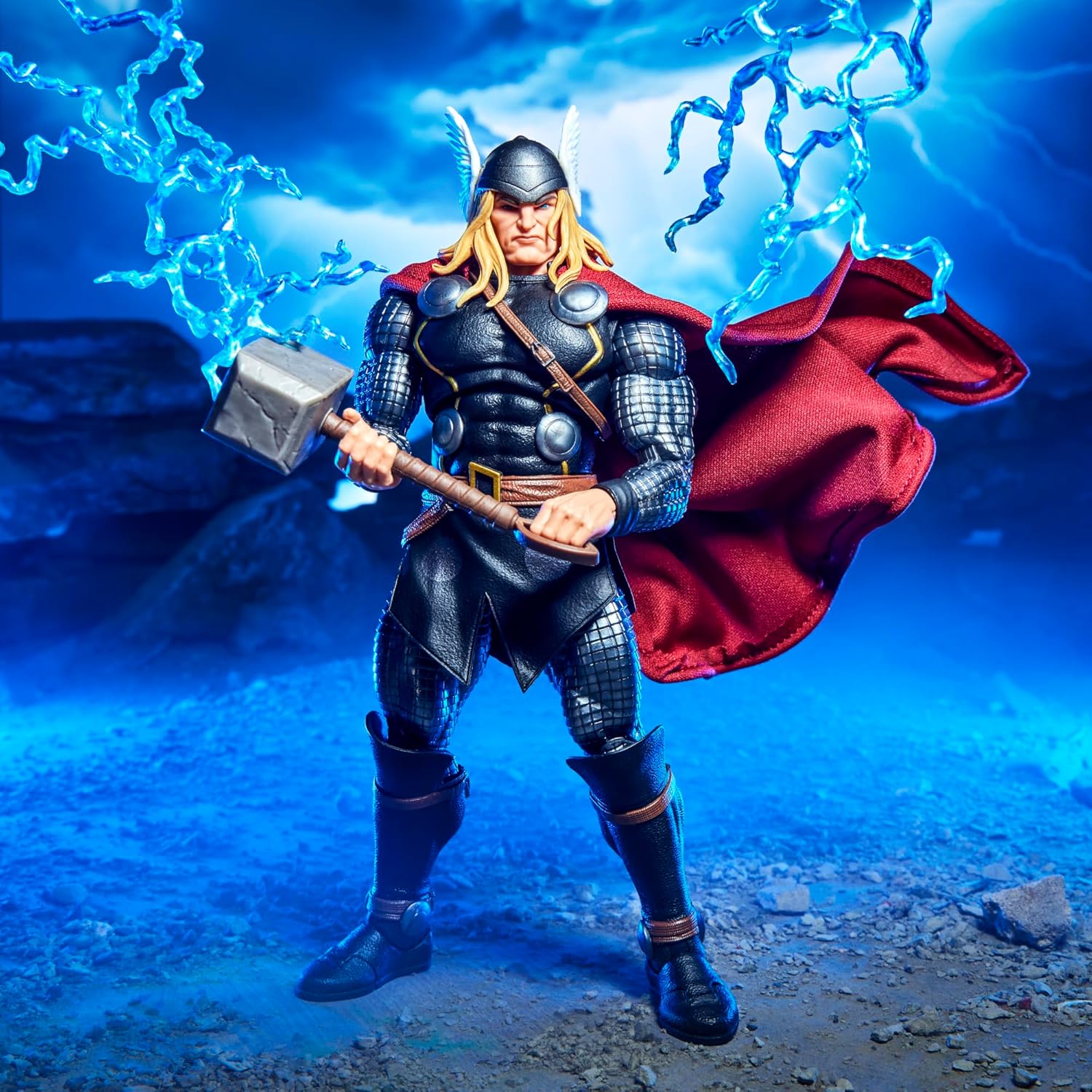 Marvel Legends Maximum Series, Figurine de Collection Thor de 15 cm inspirée de la BD Thor, Accessoires et articulations dignes du Dieu du Tonnerre