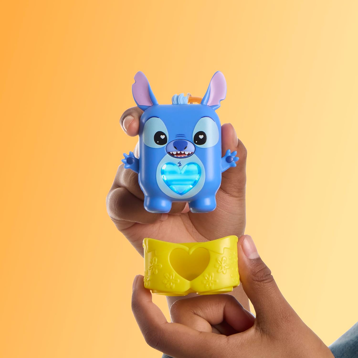 Hasbro Nano-mals Disney Stitch, Electronic Pet with 70+ Responses, Lilo & Stitch Toys, Interactive Fidget Toy for Girls & Boys Ages 5+