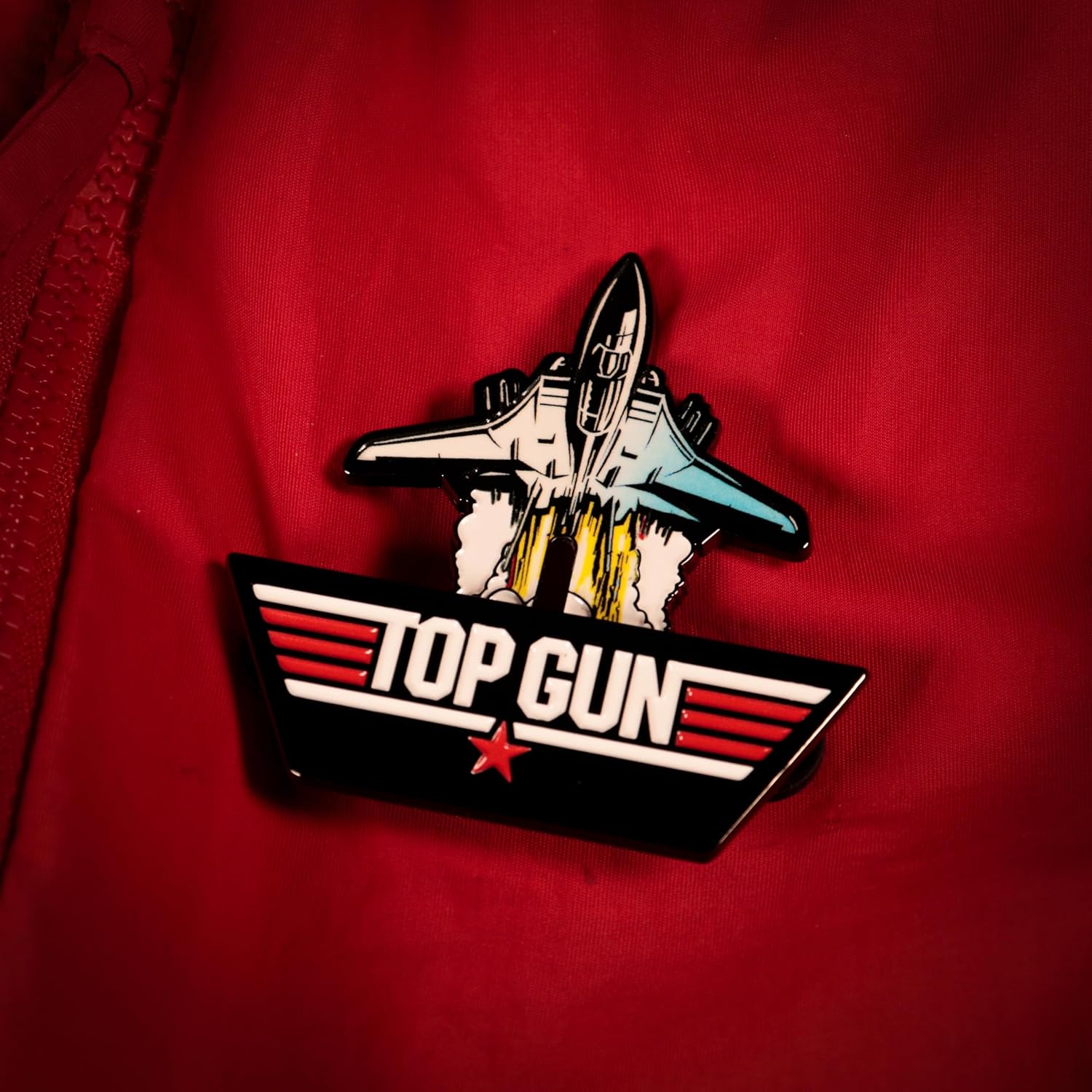 Top Gun Pin Badge Moving Limited Edition