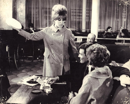 In Freiheit dressiert (La bride sur le cou