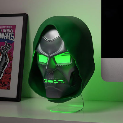 Paladone Dr Doom Mask Light – 23cm Character Display Lamp – USB or Battery Powered Table or Wall Light