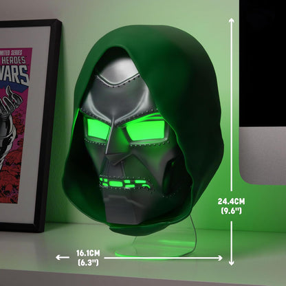 Paladone Dr Doom Mask Light – 23cm Character Display Lamp – USB or Battery Powered Table or Wall Light