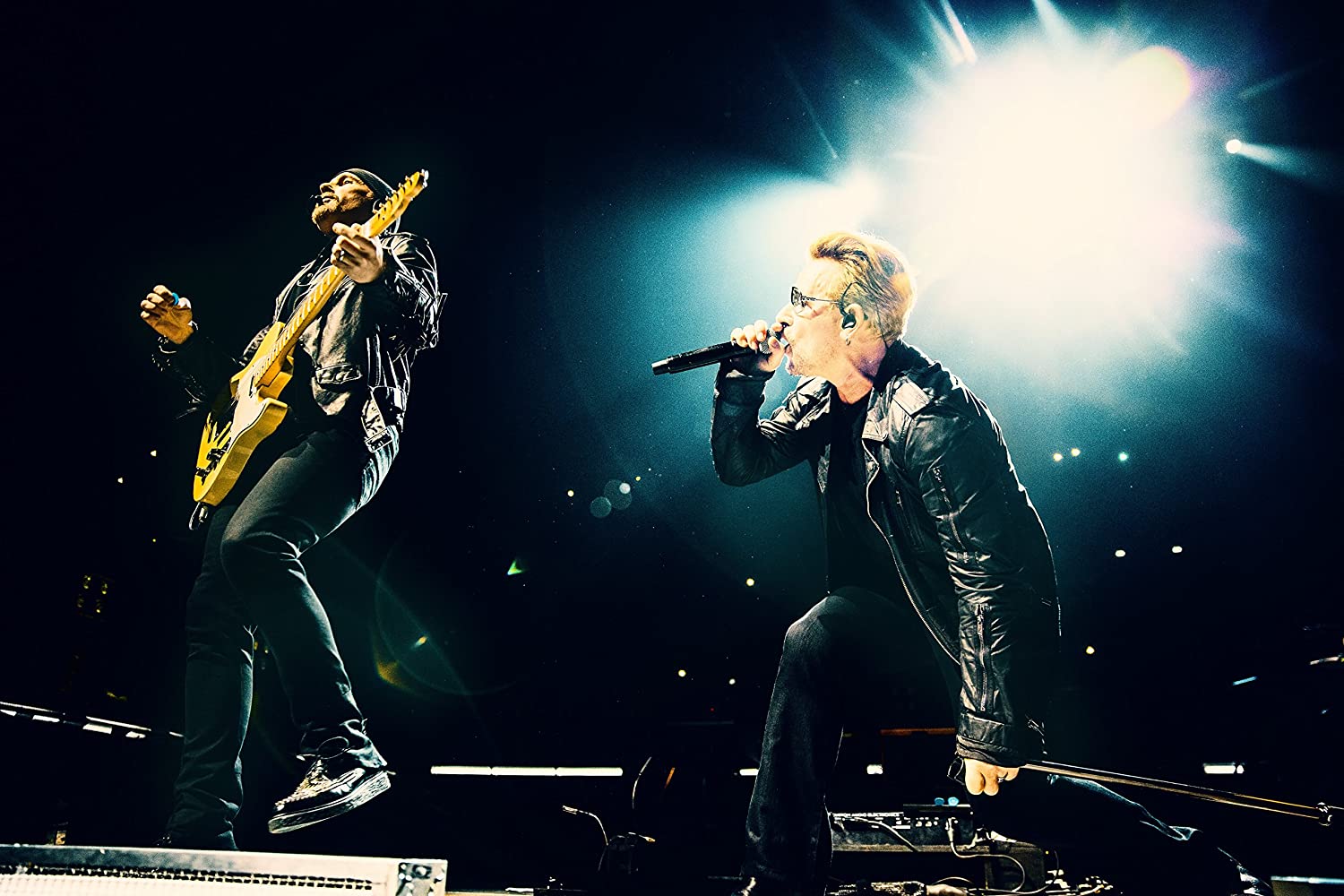 iNNOCENCE + eXPERIENCE Live In Paris