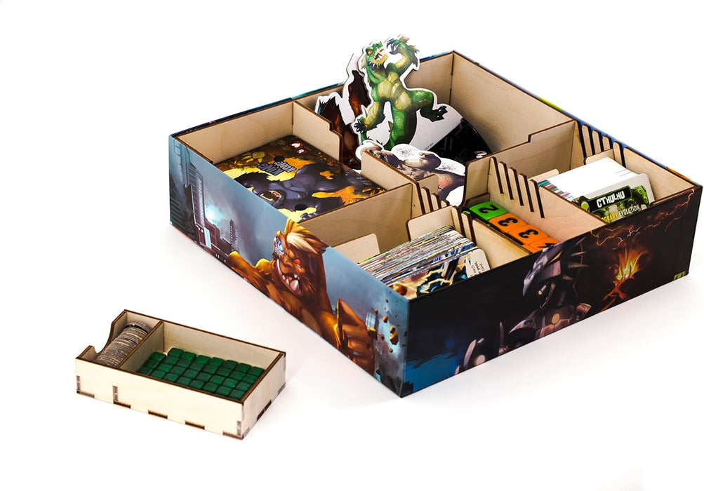 Iello | King of Tokyo Game (2016 Edition) | Board Game | Ages 8+ | 2-6 Players | 30 Minutes Playing Time