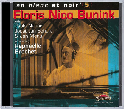 V5: En blanc et noir