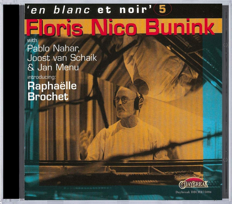 V5: En blanc et noir