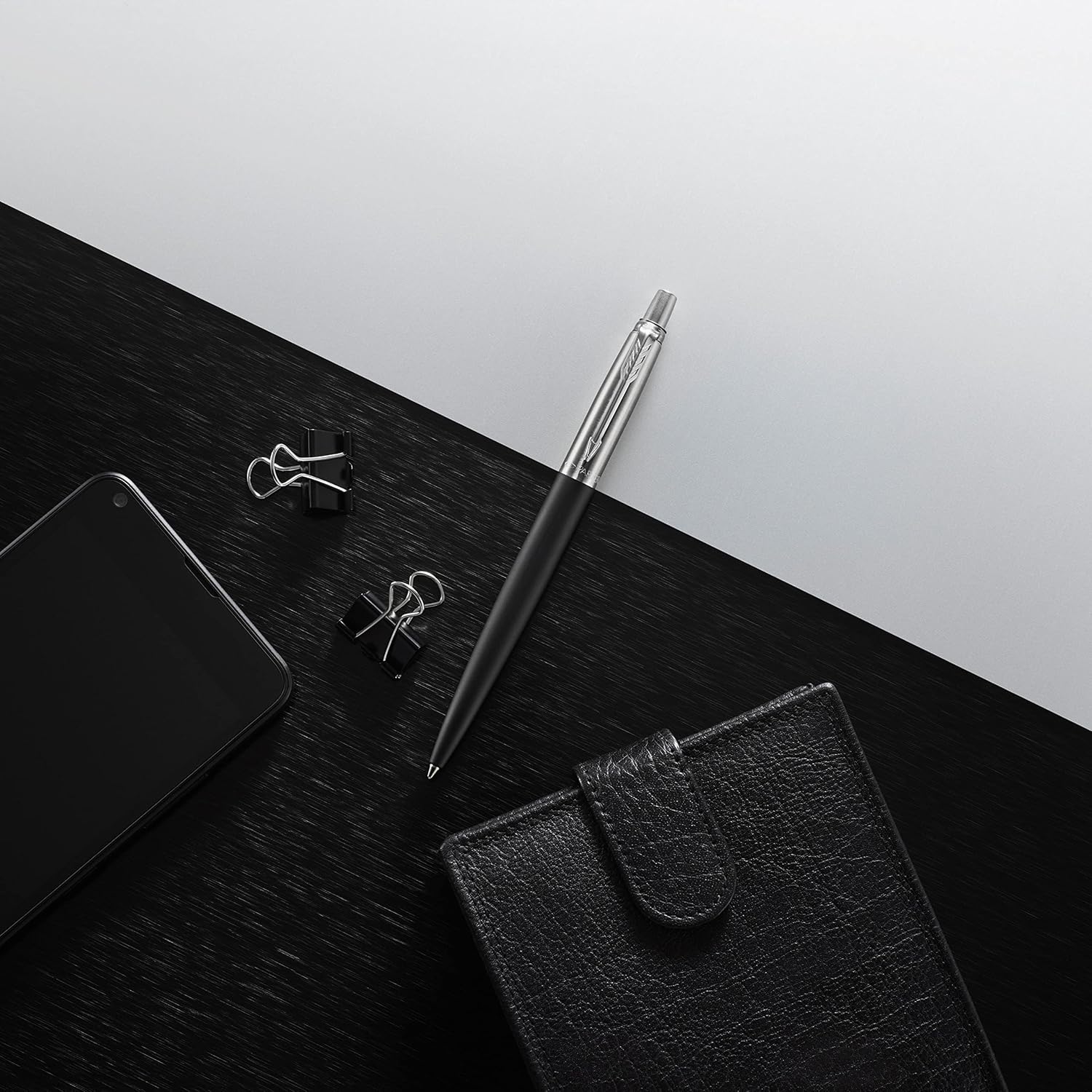Parker Jotter Kugelschreiber | Bond Street Black | Mittlere Spitze | Blaue Tinte | Geschenkbox