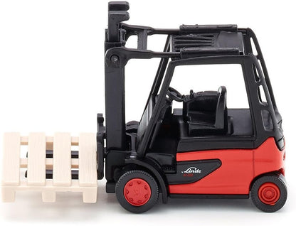 siku 1311, Forklift, Metal/Plastic, Red/Black, Incl. 1 pallet, Movable fork