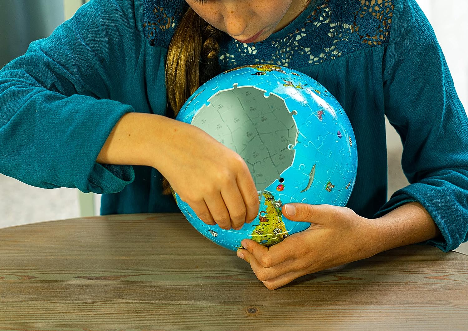 Ravensburger Children’s World Globe 3D Jigsaw Puzzle for Kids age 6 Years Up - 180 Pieces - No Glue Required
