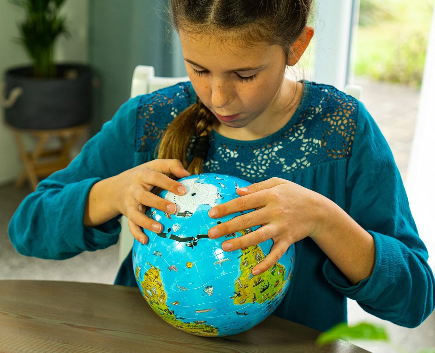 Ravensburger Children’s World Globe 3D Jigsaw Puzzle for Kids age 6 Years Up - 180 Pieces - No Glue Required