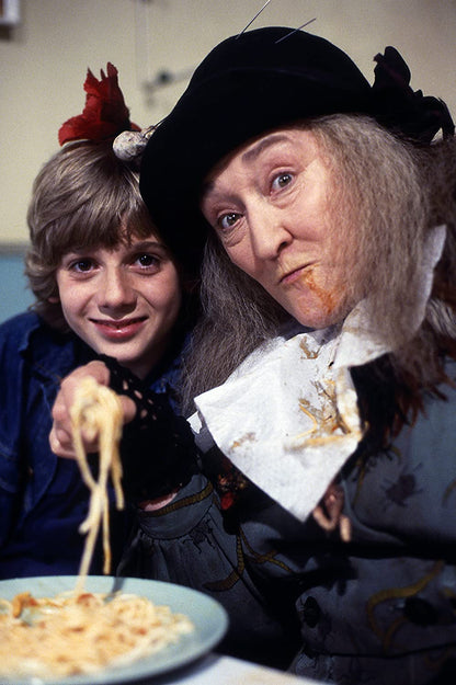 Simon and The Witch - Series One & Two (25 episodes) (BBC)