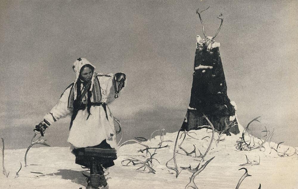 The White Reindeer ( Valkoinen peura (Noidan rakkaus) ) ( Den vita renen (Noita) )