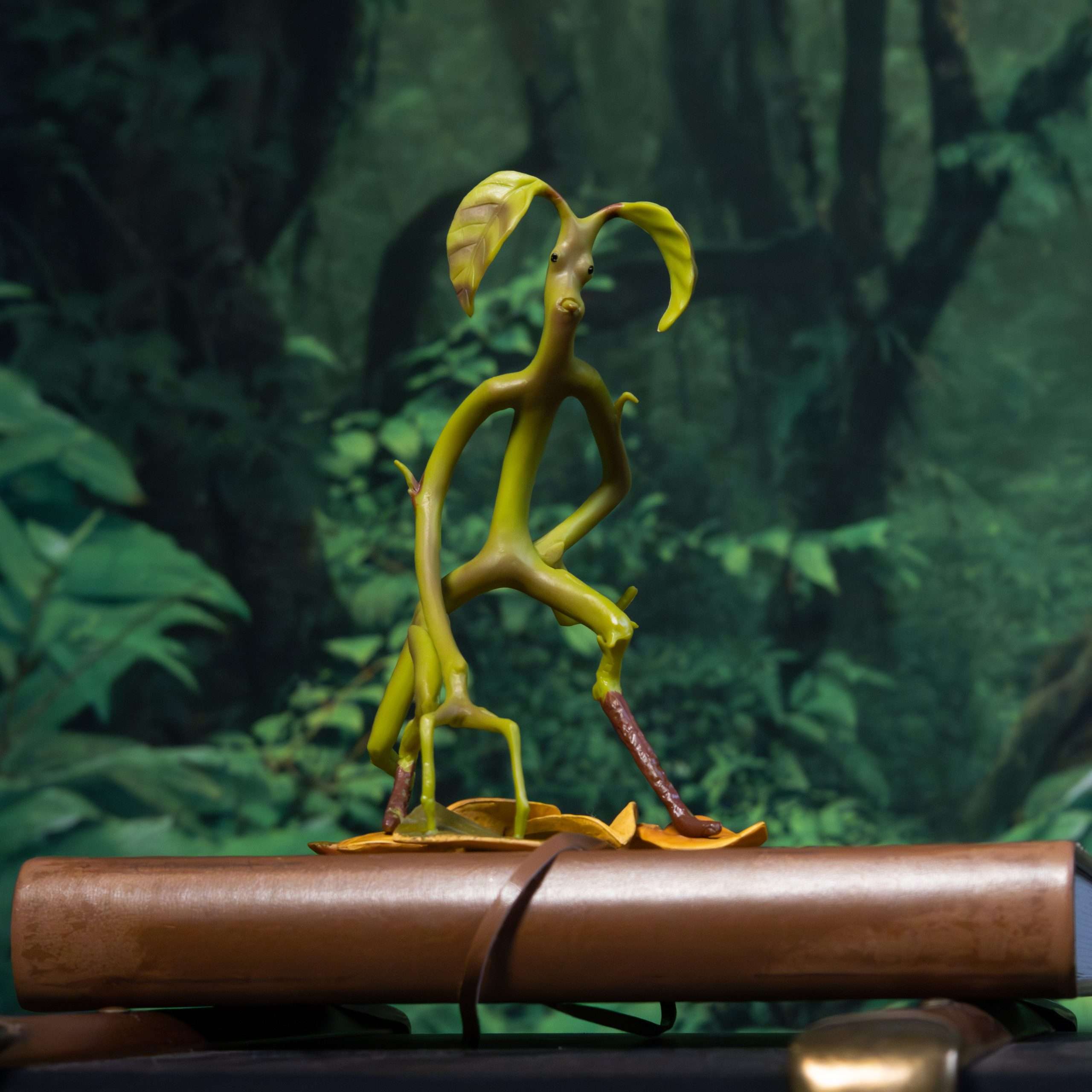 The Noble Collection - Magical Creatures Bowtruckle - Hand-Painted Magical Creature #2 - Officially Licensed Fantastic Beasts Toys - Collectable Figures - For Kids & Adults