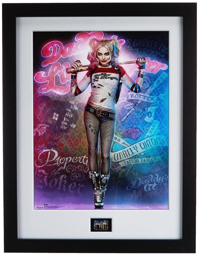 GB eye DC Comics Harley Quinn Stand 30 x 40cm Framed Collector Print
