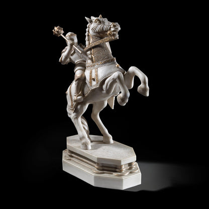 La noble colección White Knight Bookend