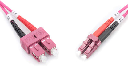 DIGITUS DK-2532-02-4 – Glasfaserkabel OM4 – 2 m – LC zu SC – Duplex LWL Kabel – 1/10/40/100 Gbit/s – MM Multimode Glasfaser LAN Kabel – Fasertyp: 50/125 µ – Violett (Violet