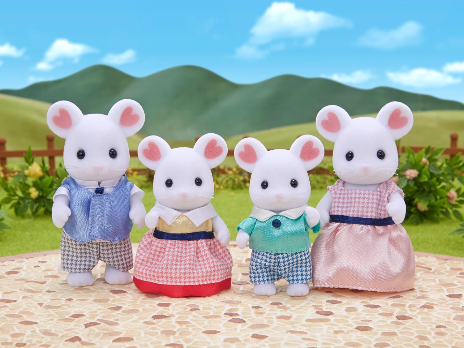 Sylvanian Families - Marshmallow Mouse Family & - Marshmallow Mouse Triplets