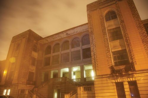 Grave Encounters