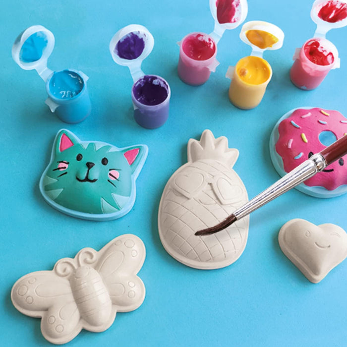 SES Creative 01133 Happy Figures Casting and Painting Kit, Brighten Your Day with Crafts, Black