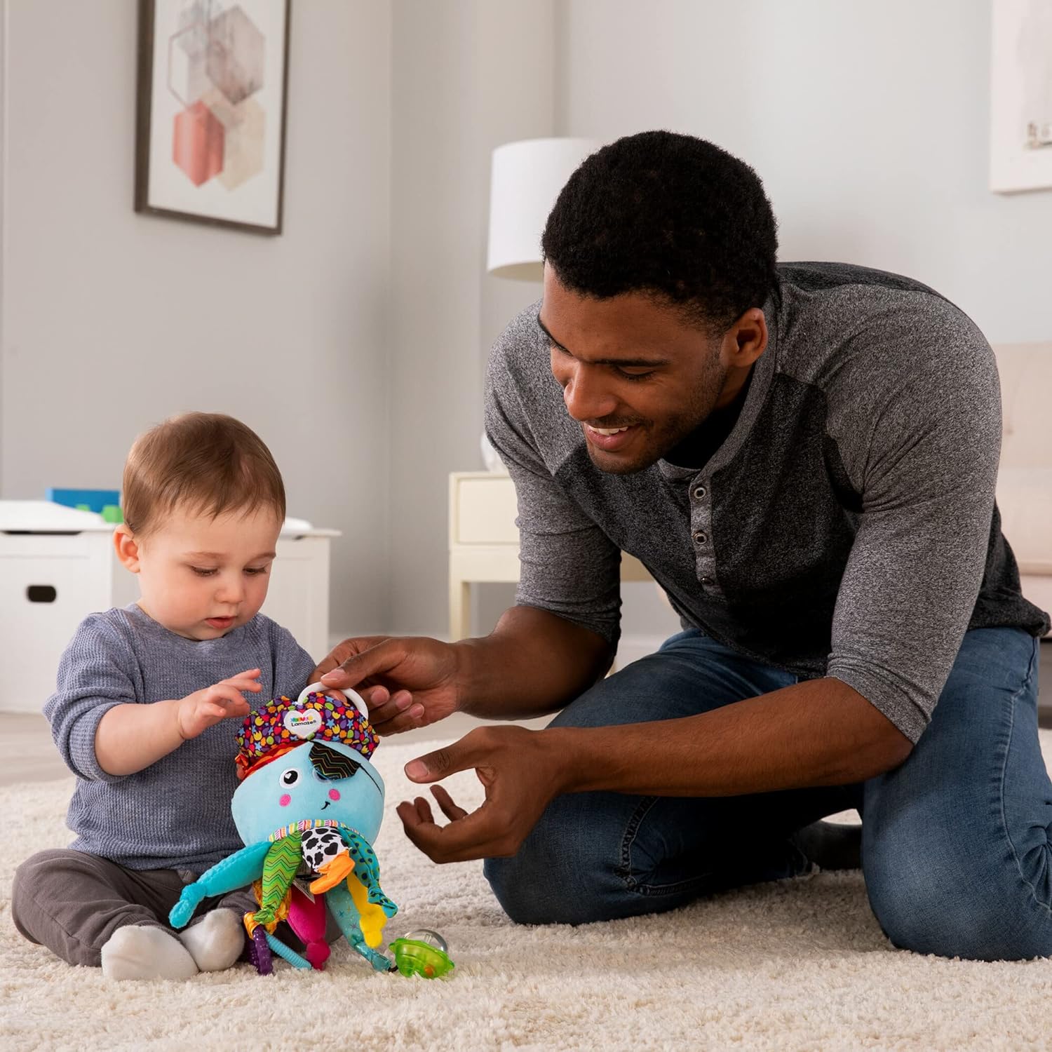 LAMAZE Rusty the Robot, Clip on Pram and Pushchair Newborn Baby Toy, Sensory Toy for Babies Boys and Girls from 0 to 6 Months