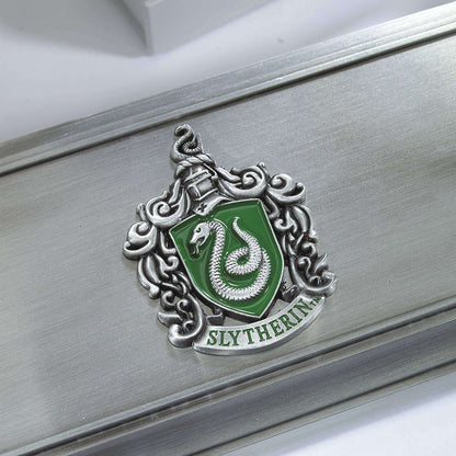 The Noble Collection Harry Potter Slytherin Wand Stand - 8in (20cm) Silver-Coloured Individual Wand Stand - Harry Potter Film Set Movie Props Wands - Gifts for Family, Friends & Harry Potter Fans