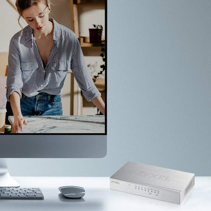 Zyxel 8-Port Desktop Gigabit Ethernet Switch - Metal housing | Plug & Play | Fanless | UK Plug