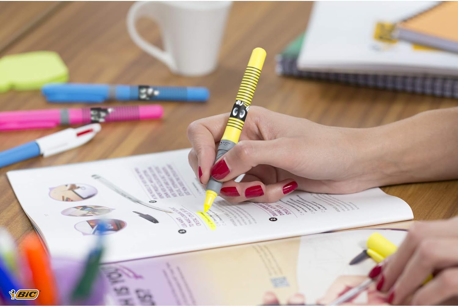 Bic Highlighter Grip Pens with Anti-Drying Technology in 4 Assorted Colors, Water-Based
