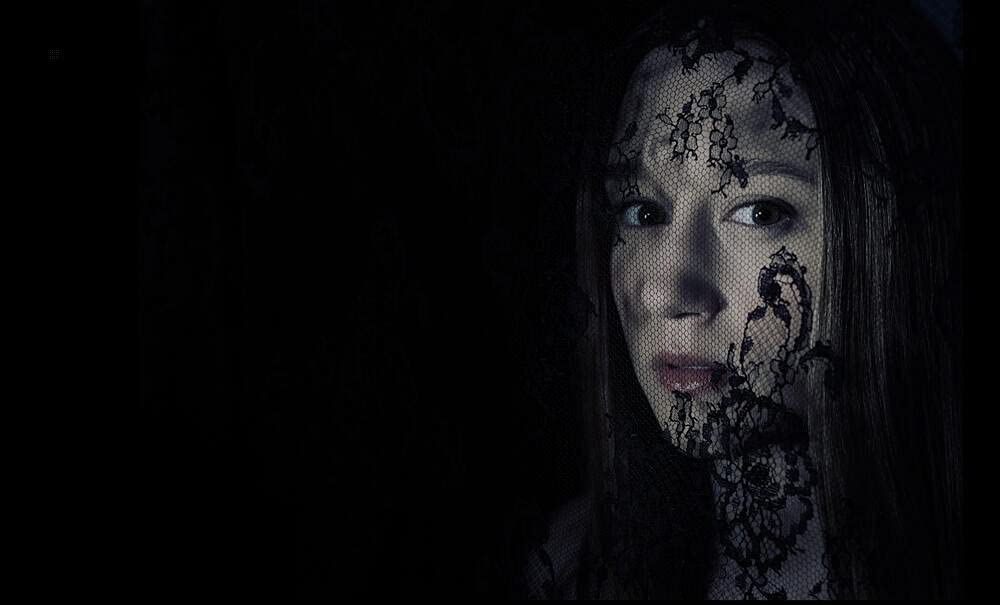 American Horror Story  (English audio. English subtitles