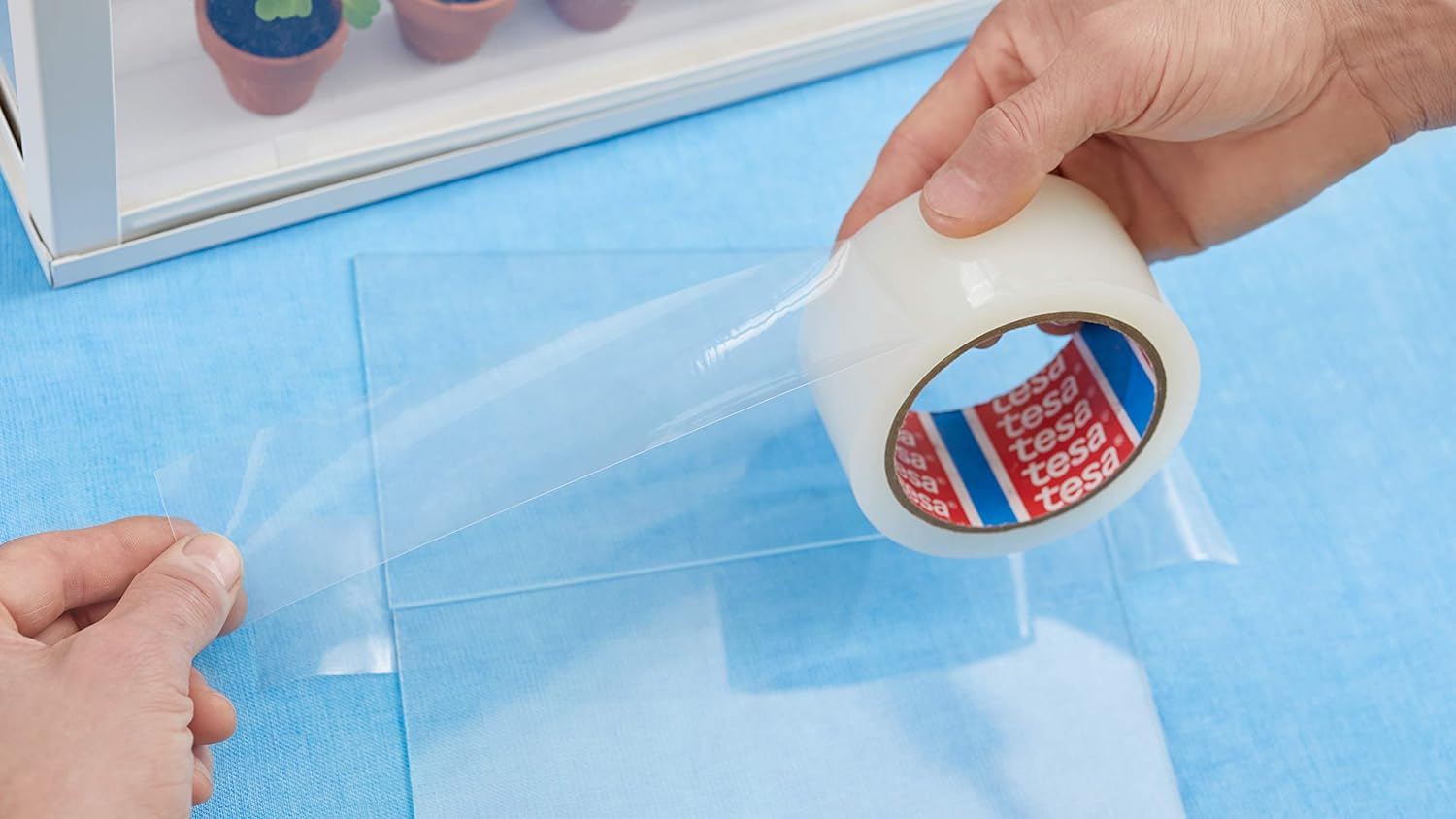 tesa extra Power Transparent Adhesive Tape - Waterproof Duct Tape for Repairing Cracked Glass or Plastics - 10 m x 50 mm - Transparent