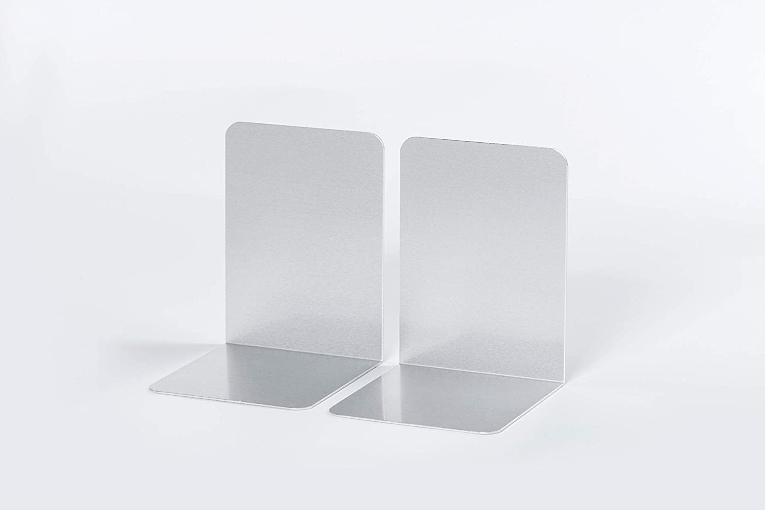 MAUL Buchstütze aus Aluminium (2er Pack) 12x12x17,5cm | Bücherhalter, Organizer für Kinder, Bücher, Büro, Regal | Bücherstütze im stilvollen Aluminium Design, möbelschonender Buchhalter | Silber