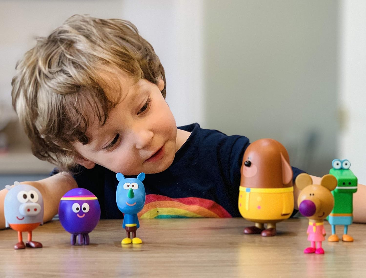 Hey Duggee 1870R Squirrel Figurine Set with Duggee, Multicolor & Twirlywoos 5 figure character gift pack