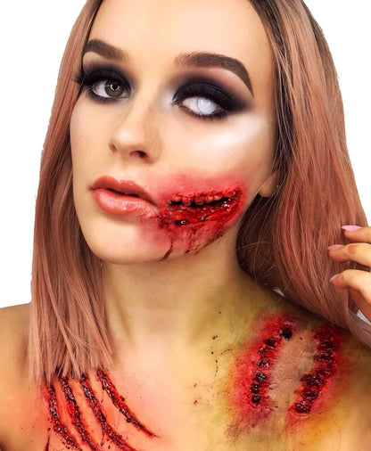 Smiffys Moon Terror Pro FX Fake Blood, Red