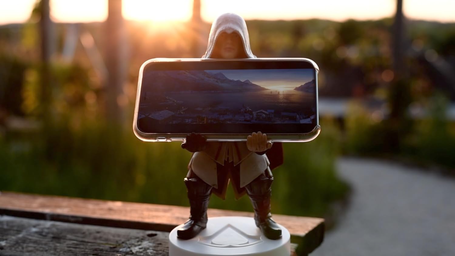 Cable Guys - Assassins Creed Ezio Gaming Accessories Holder & Phone Holder for Most Controller (Xbox, Play Station, Nintendo Switch) & Phone