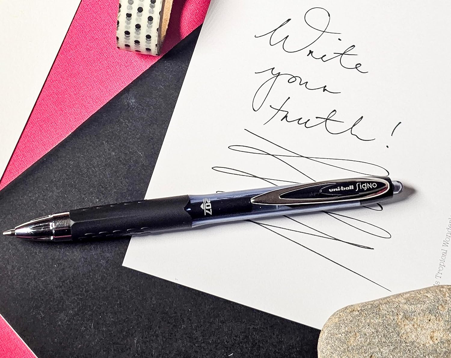 uni-ball UMN-207 SigNo 207 Rollerball Gel Pens. Premium Retractable Medium 0.7mm Ballpoint Tip for Super Smooth Writing, Drawing, Art, and Colouring. Fade & Water Resistant Uni Super Ink. 3 Pack Black