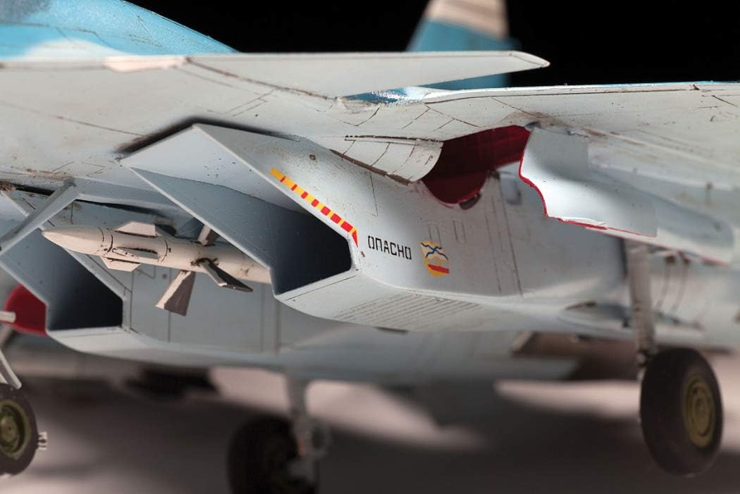 Zvezda 500787297 Sukkoi SU-33 Russian Naval Fighter plástico-Maqueta de construcción Kit de Montaje-para Principiantes-detallado, Color Azul Claro, Large (7297