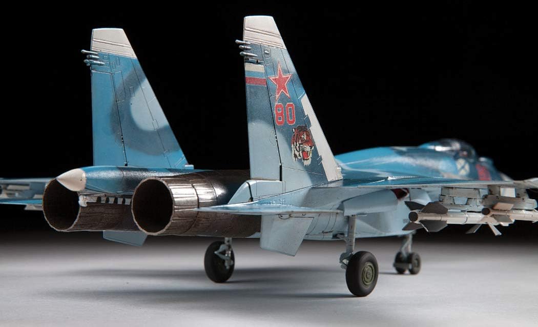 Zvezda 500787297 Sukkoi SU-33 Russian Naval Fighter plástico-Maqueta de construcción Kit de Montaje-para Principiantes-detallado, Color Azul Claro, Large (7297