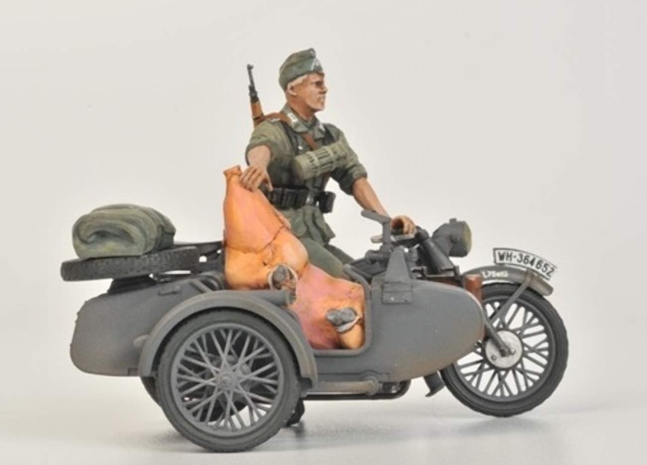 The Hobby Company Scale: 1:35.