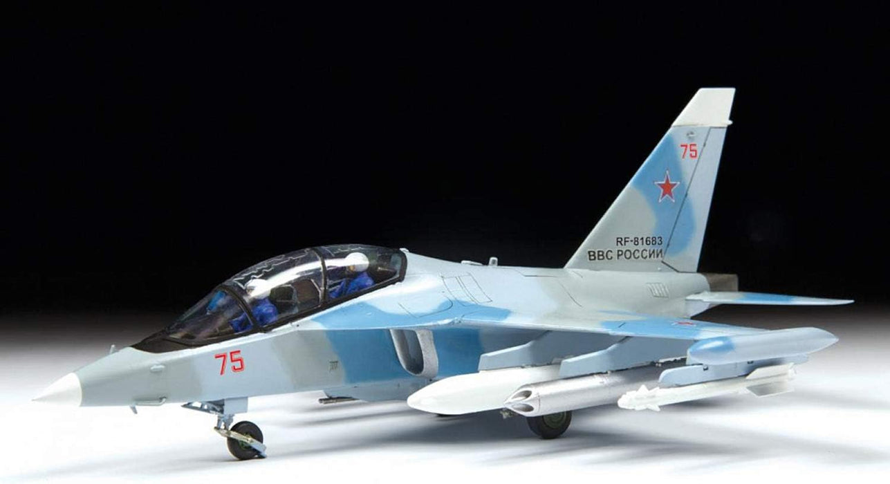Zvezda 500787307 - Maqueta de construcción (Escala 1:72, YAK-130, para Manualidades, Montaje de plástico