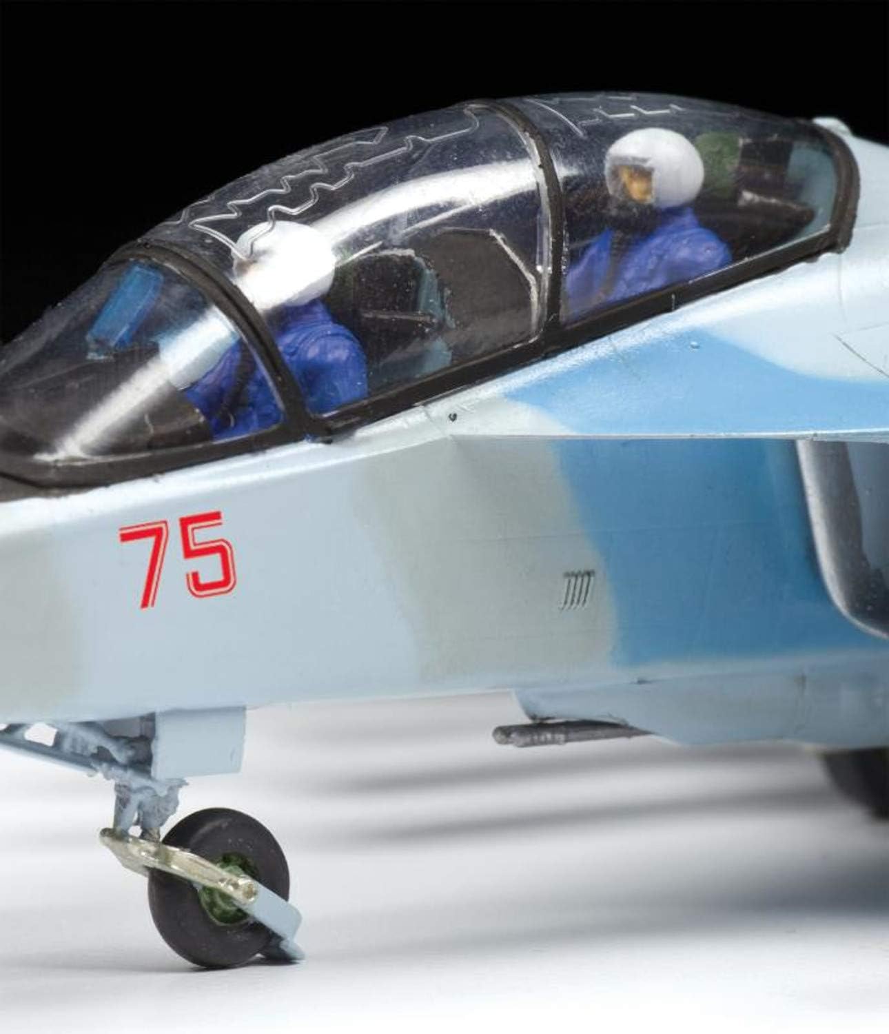 Zvezda 500787307 - Maqueta de construcción (Escala 1:72, YAK-130, para Manualidades, Montaje de plástico