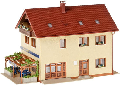 Faller - Edificio de Negocios y oficinas de modelismo ferroviario H0 (F130489