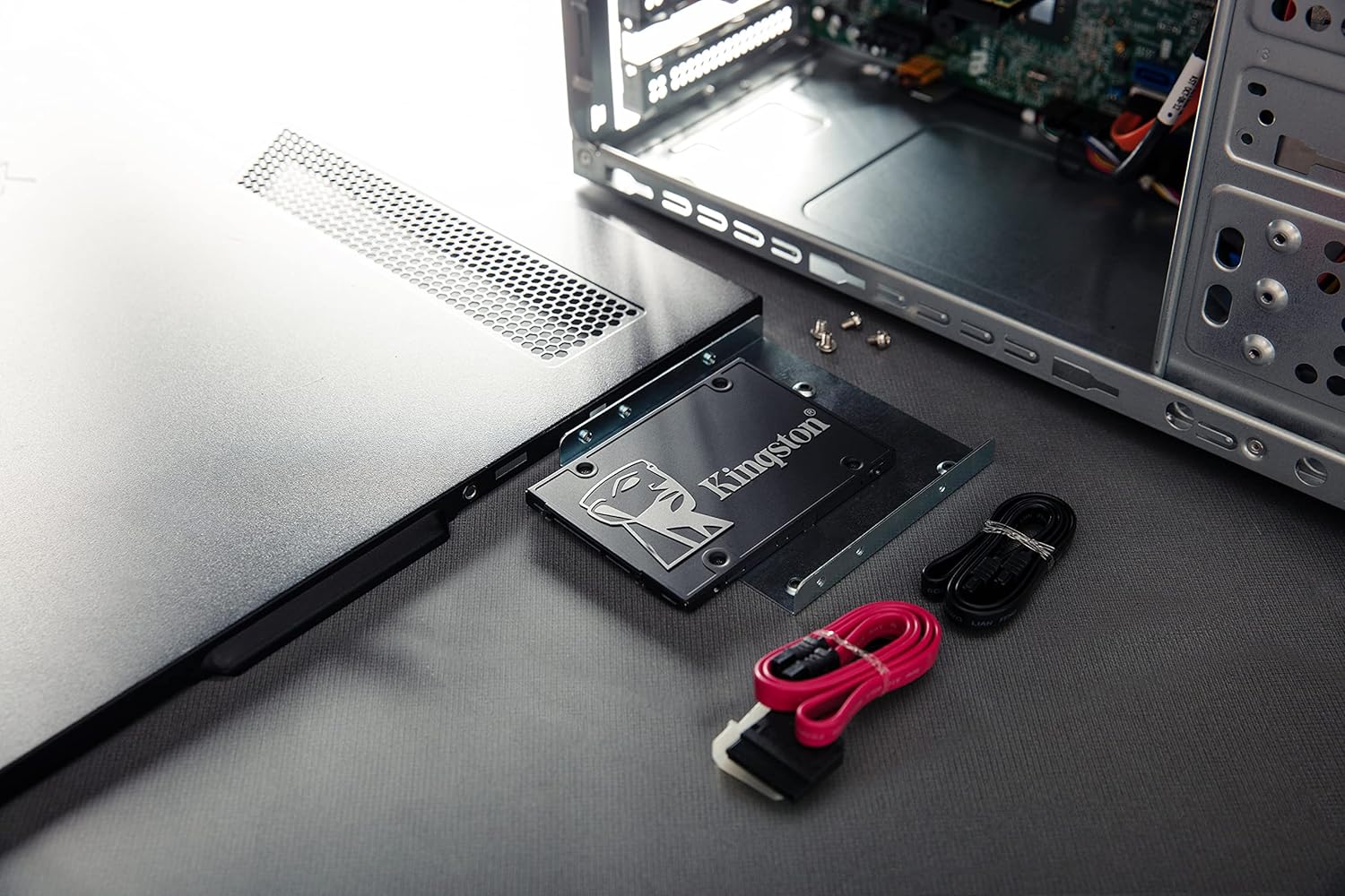 Kingston KC600 SSD SKC600/1024G Internal SSD 2.5", SATA Rev 3.0, 3D TLC, XTS-AES 256-bit encryption