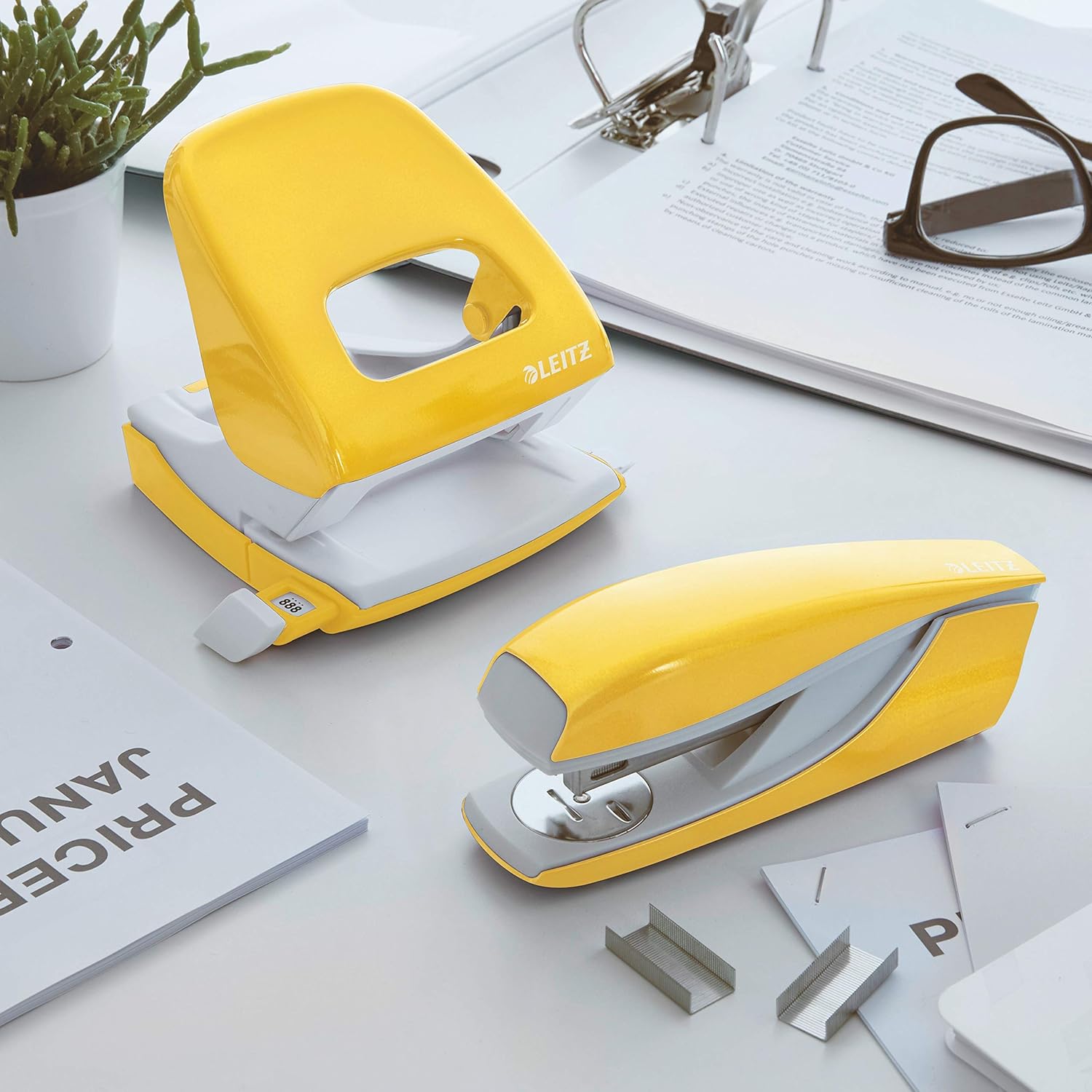 Leitz Stapler, 30 Sheet Capacity, Ergonomic Metal Body, includes Staples, WOW Range, 55021001 - Yellow