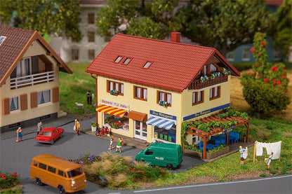 FALLER Butcher's/Bakery Model Kit with 179 Pieces 114 x 73 x 76 mm I Model Railway Accessories N I Model Railway Butcher Shop with Shop Window