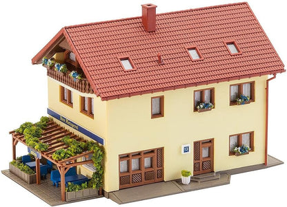 FALLER Butcher's/Bakery Model Kit with 179 Pieces 114 x 73 x 76 mm I Model Railway Accessories N I Model Railway Butcher Shop with Shop Window