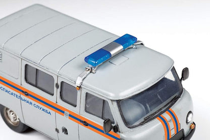 Zvezda 43002 500043002-1:43 UAZ 3909 Emergency Service-Plastic Model Assembly-Kit-for Beginners-Detailed, Unvarnished